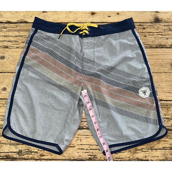 Vissla Men’s Size 30 Multicolored Drain Pipes 20” Board shorts - Picture 6 of 6